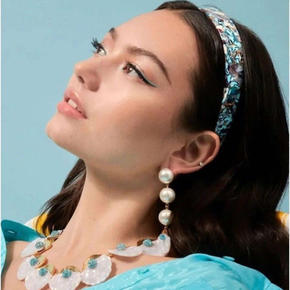 Lele Sadoughi Shellina Pearl Linear Earring. - Picture 3 of 7